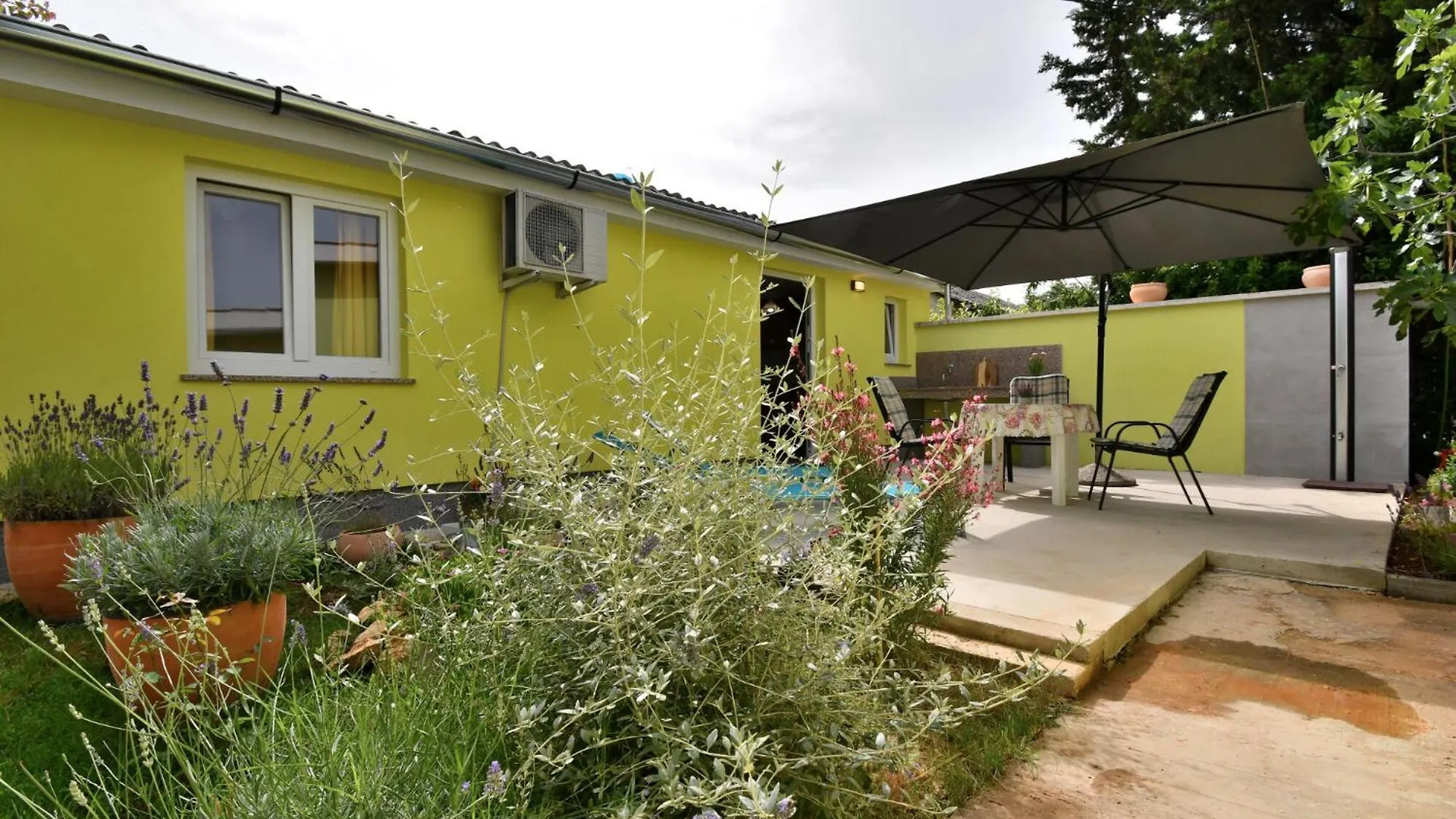 Apartment Cozy Garden Fazana Croatia
